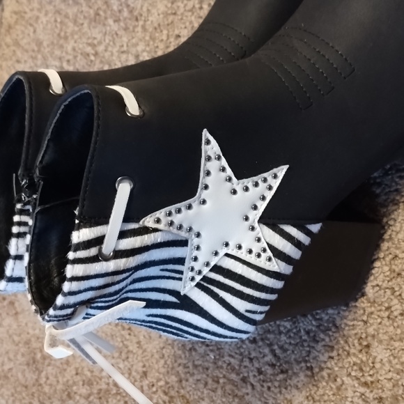 BRAND NEW WOMEN BOOTS SIZE 8 SIZE 9 - Picture 2 of 6